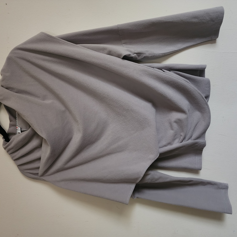 Elegant Gray Women's Sweater